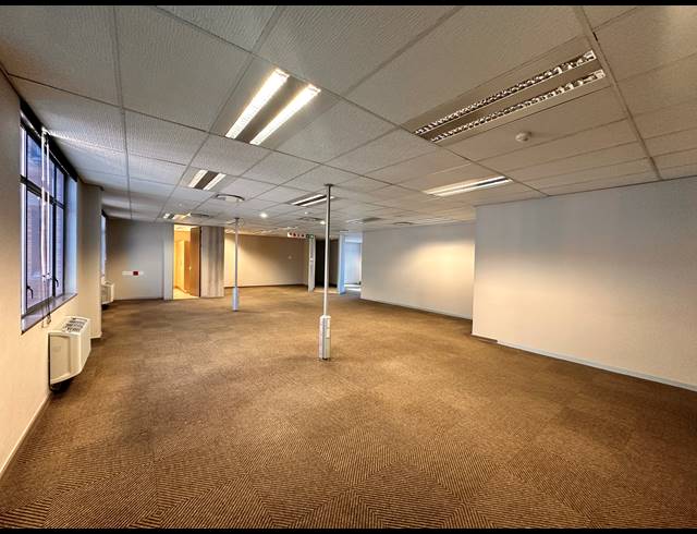 263M² OFFICE TO LET IN PARKTOWN